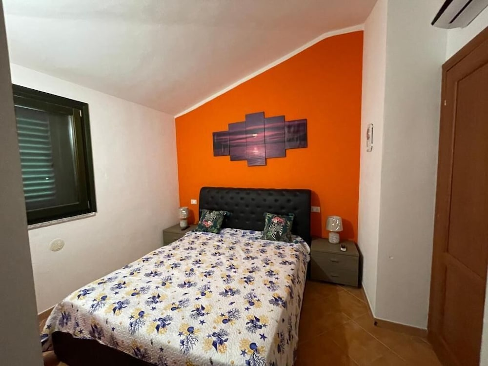 Sardinia Hillside Retreat - Apt 14 - 2BR, quiet area, parking