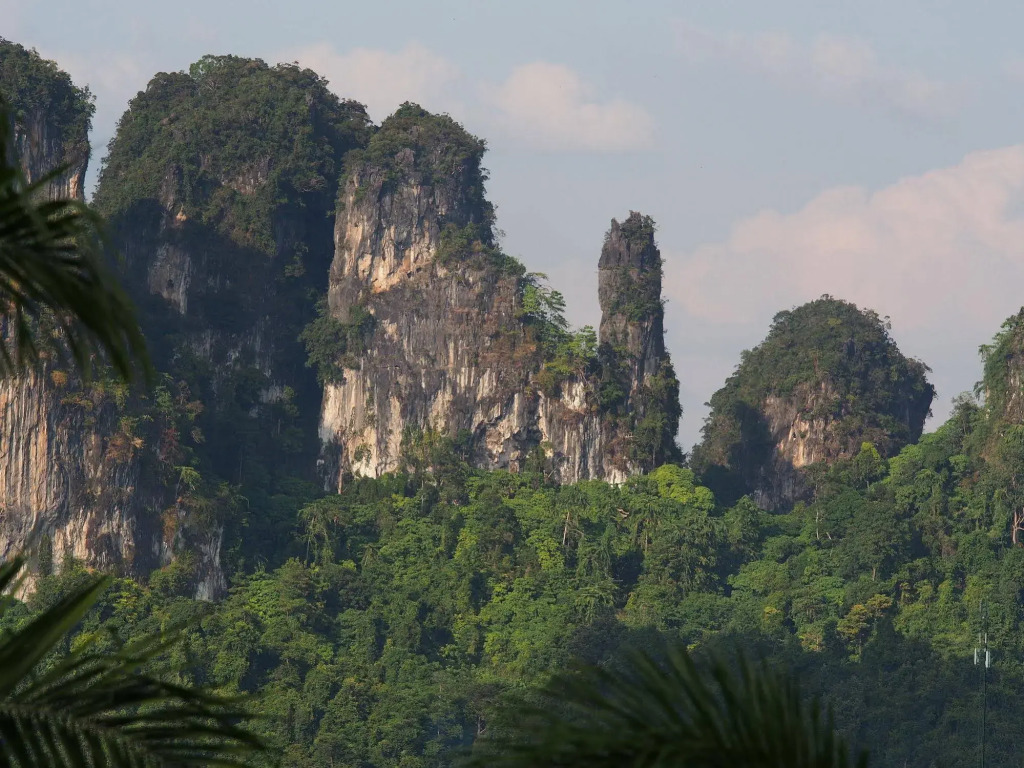 Aonang Cliff Mountain New Resort