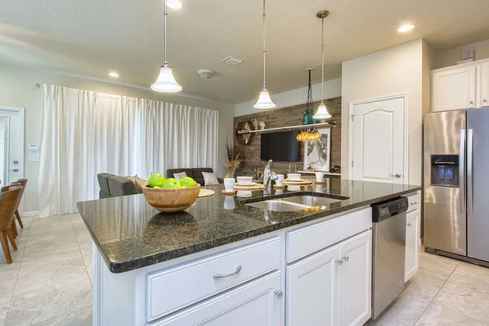Windsor 5 Bed Townhouse w Splashpool - 3808WW