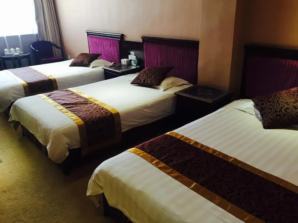 Jiayuguan Huatian Hotel