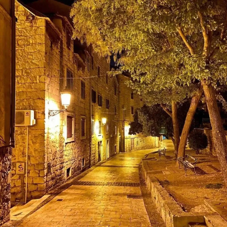 Immaculate 3-bed Apartment in Split