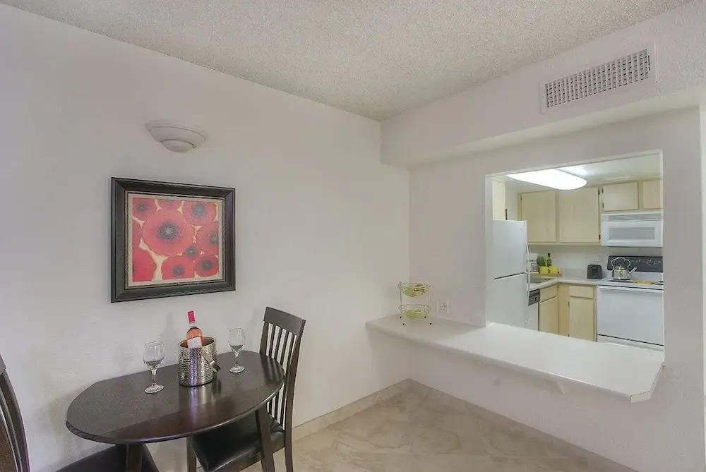 119 Fully Furnished 1BR Suite-Outdoor Pool! by RedAwning