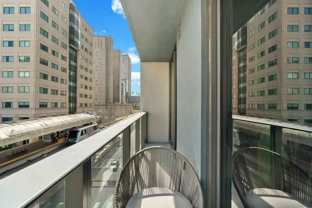 501 First Bayfront