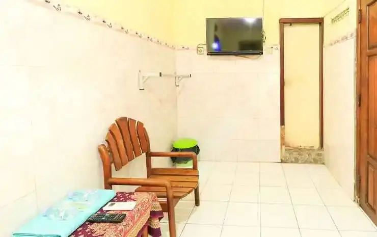 Dharmawati Stay at Surabaya