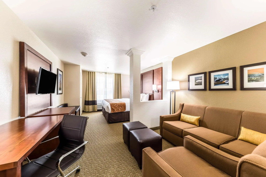 Comfort Suites Grand Prairie - Arlington North