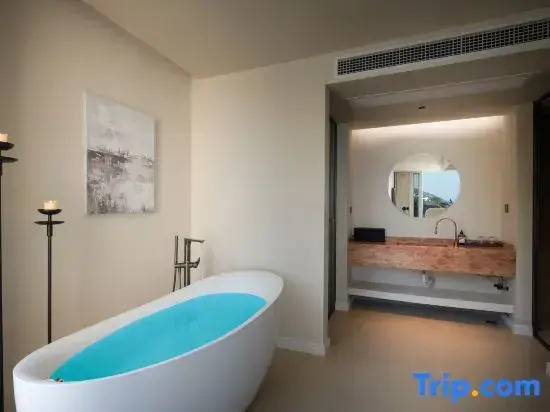 Lisu·Anyin Seaview Resort Hotel (Erhai Branch, Wenbi Village)