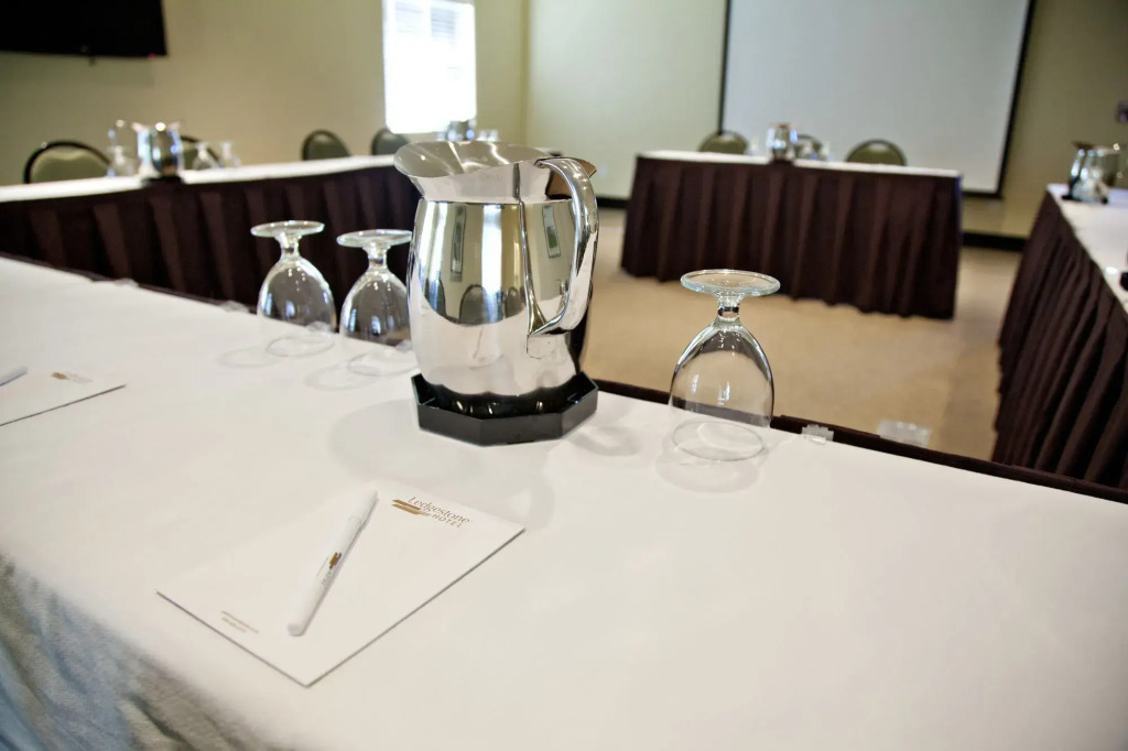 Ledgestone Suites Hotel Vernal