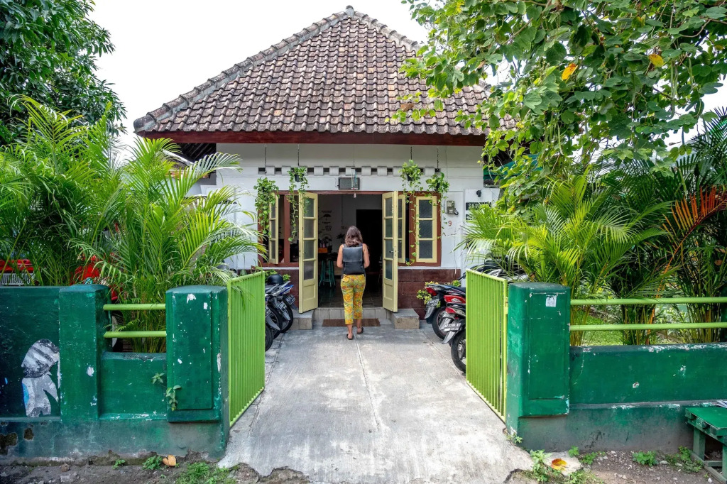 Snooze Guesthouse Yogyakarta - Hostel