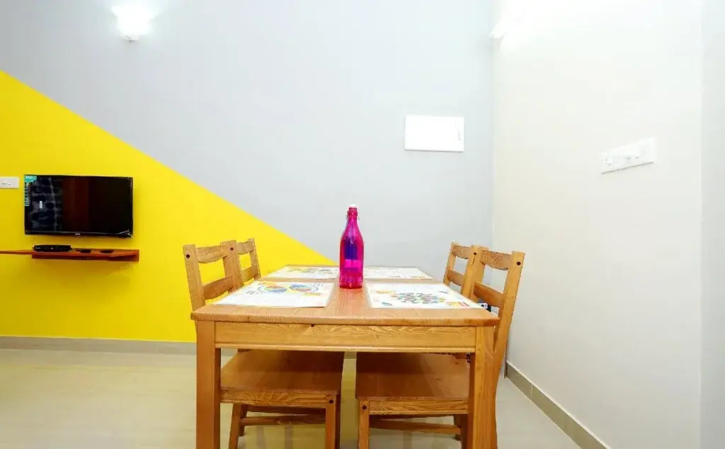 Srinilayam Apartments By OYO Rooms
