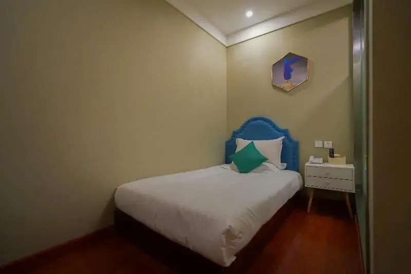 Peking Uni Hotel (Shijingshan Wanda Plaza)