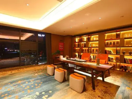 REX Hotel
