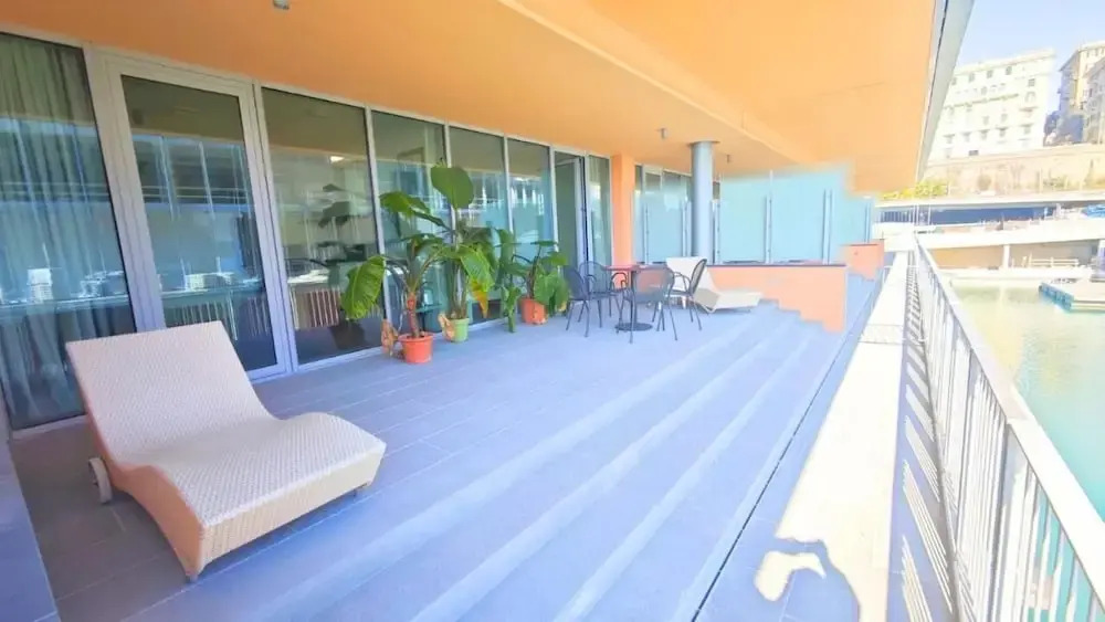 Waterfront Acquario House