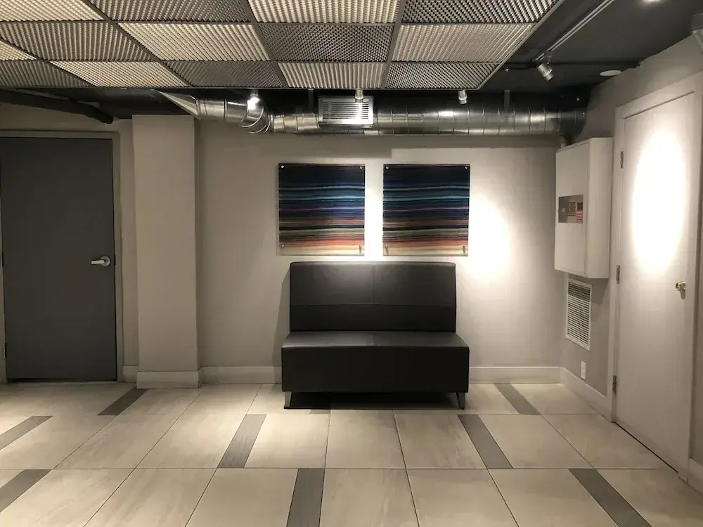 Prime Location Westwood Apartment 409w