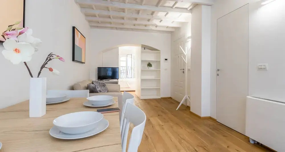 JOIVY Fulcorina Brera Chic apt near the Royal Palace