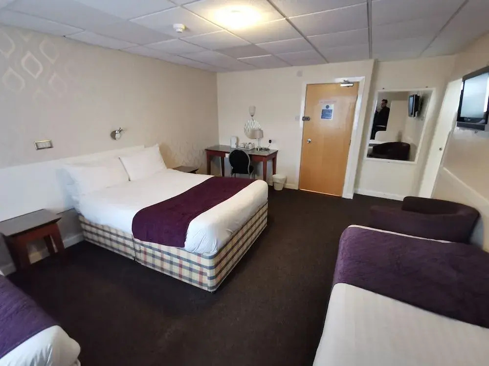Goosepool Hotel
