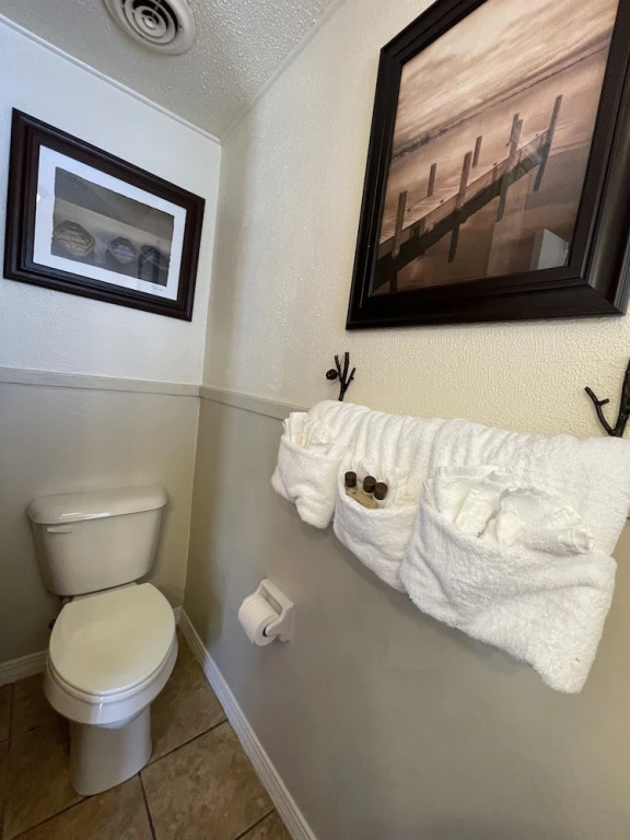 Mountain Harbor King Guest Room on Lake Ouachita