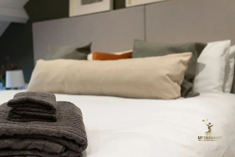 Luxe Courtyard Apt - Exeter City Centre