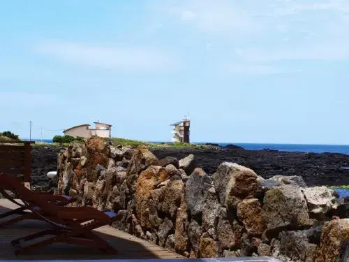 Jeju Namoo-n-sea Pension