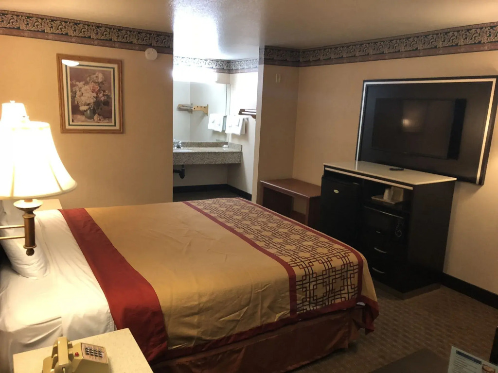 La Mirage Inn LAX Airport