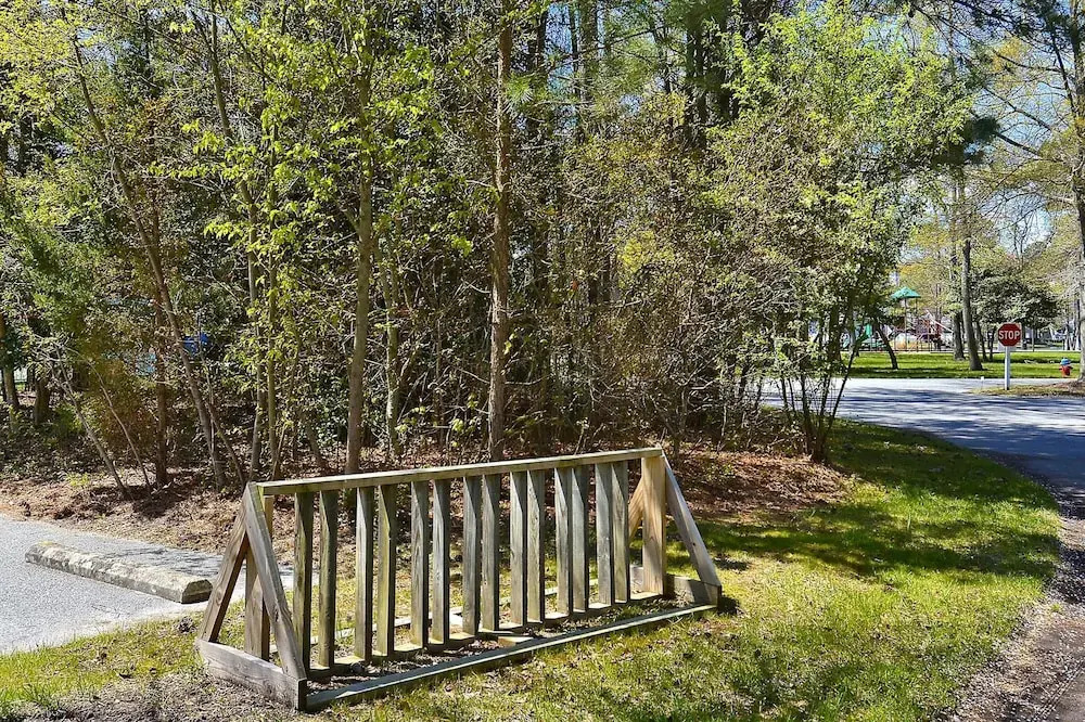 Sea Colony W 11008 Evergreen by Long & Foster