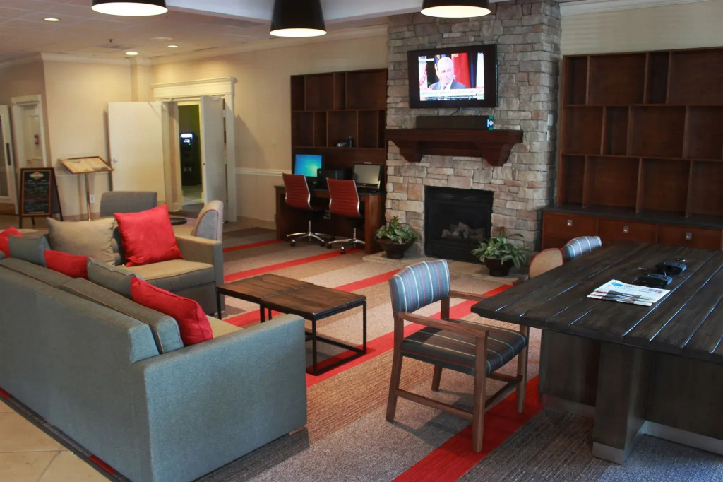 Four Points by Sheraton Kansas City Airport