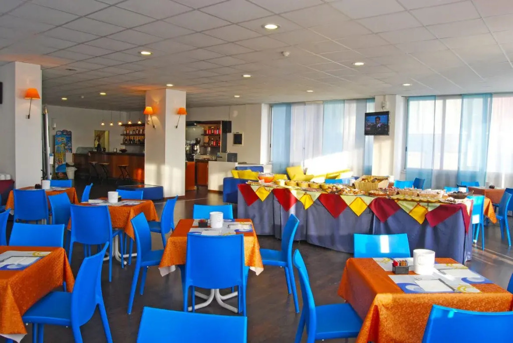 Hotel Embassy
