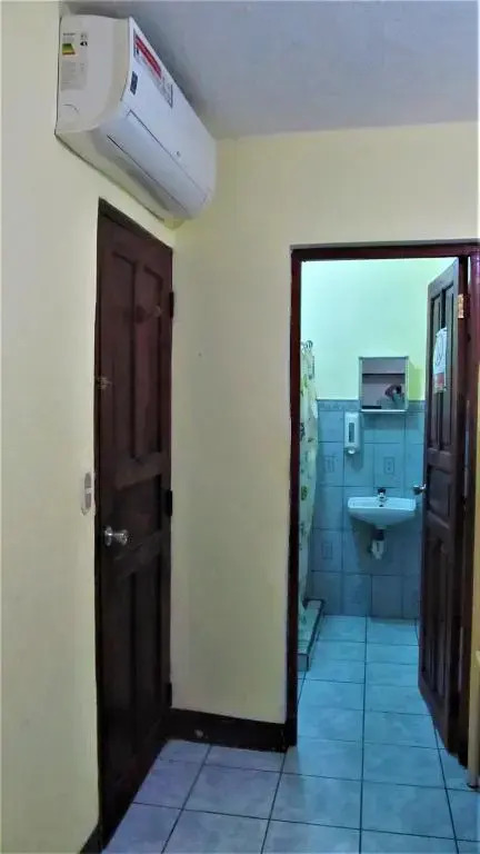 AC Room 4 Persons Hospedaje Don Wilfredo