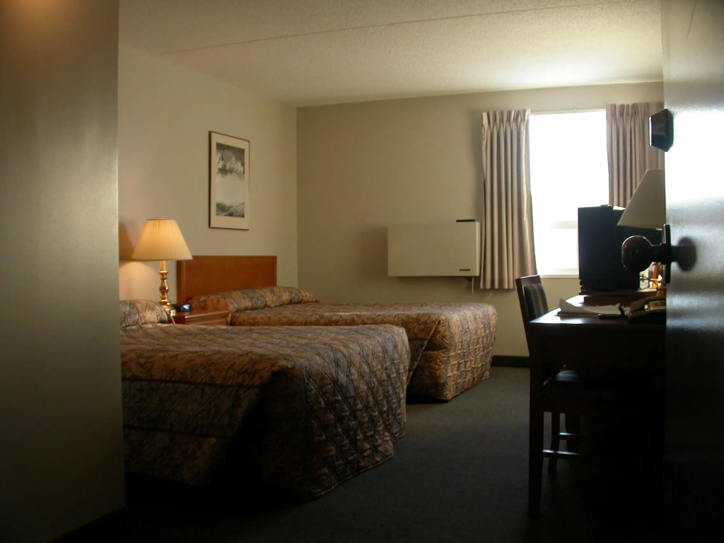 Heritage Inn Hotel & Convention Centre - Pincher Creek