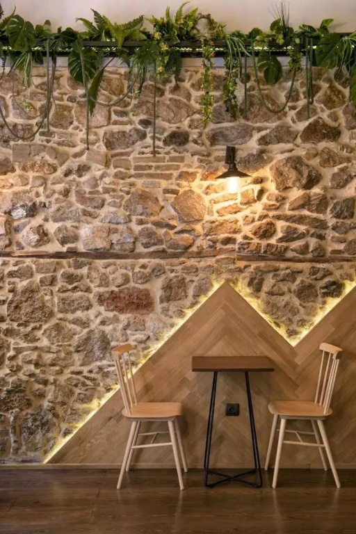 The Frogs_Guest House