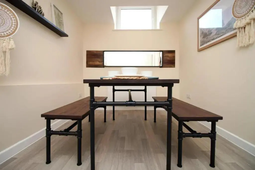 Cliftonmeade by Mia Living 2 bedroom apartment with free parking