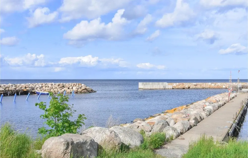 Stunning Home In Simrishamn With Wifi