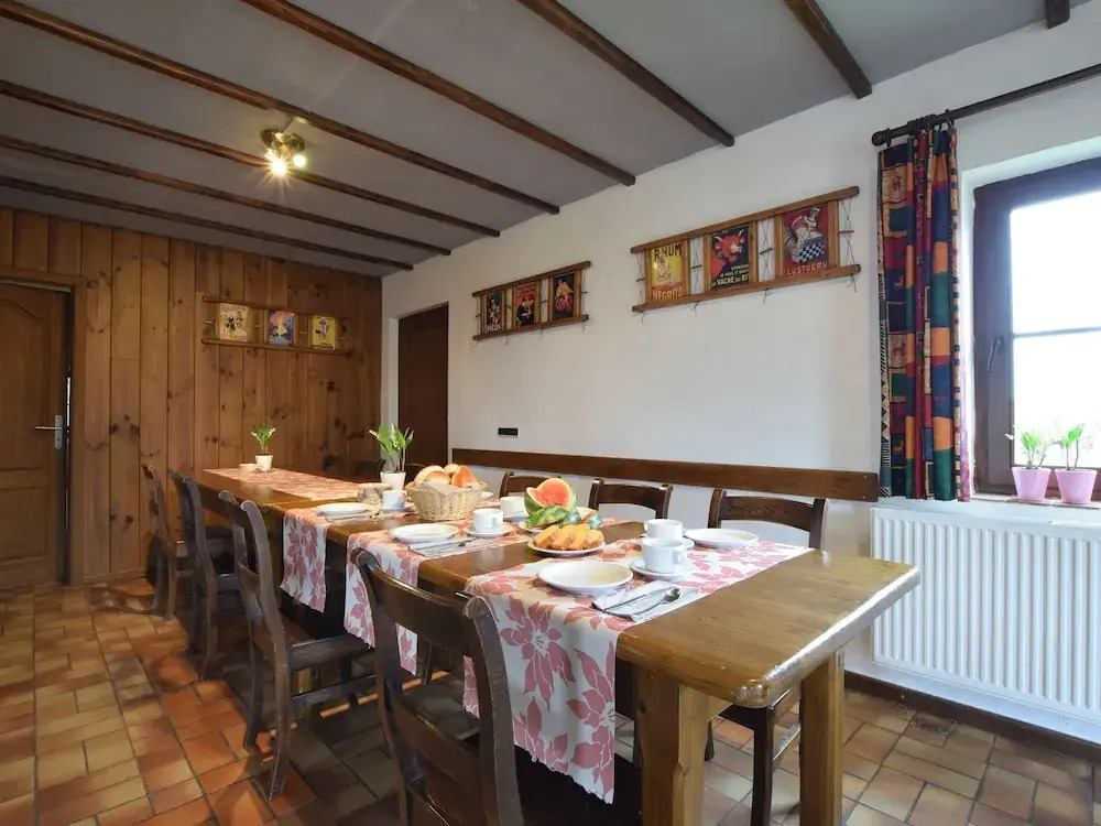 Holiday home in Nadrin, Filly with garden and spa