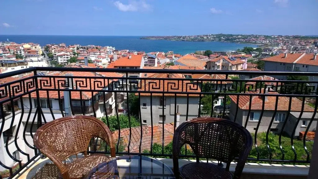 Elinor Guest House