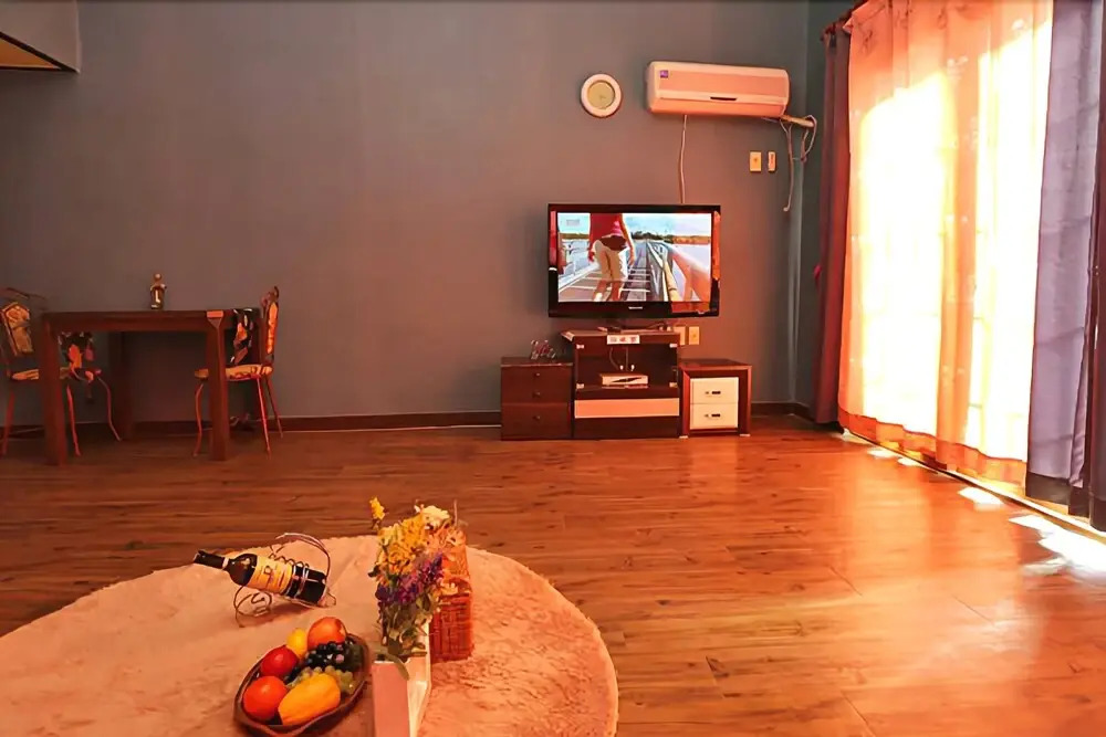 Silver Glowing Sea Pension