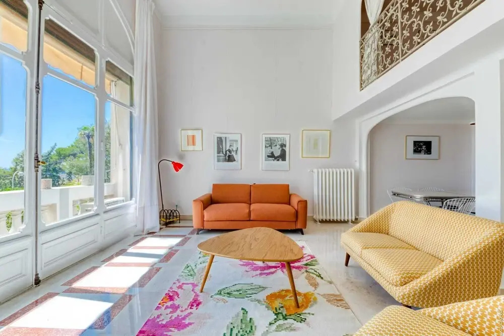Stylish Apartement In Historical Residence