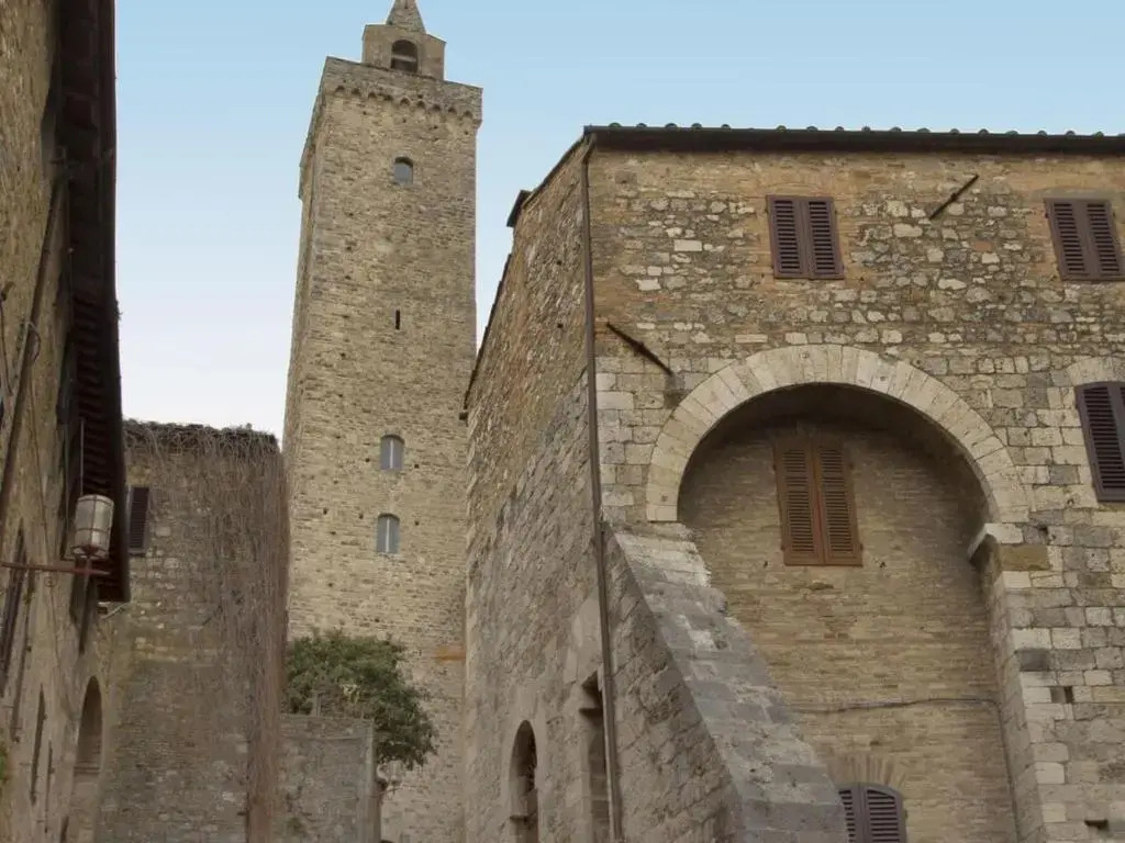 IL PRUNELLO - una casa tra le Torri