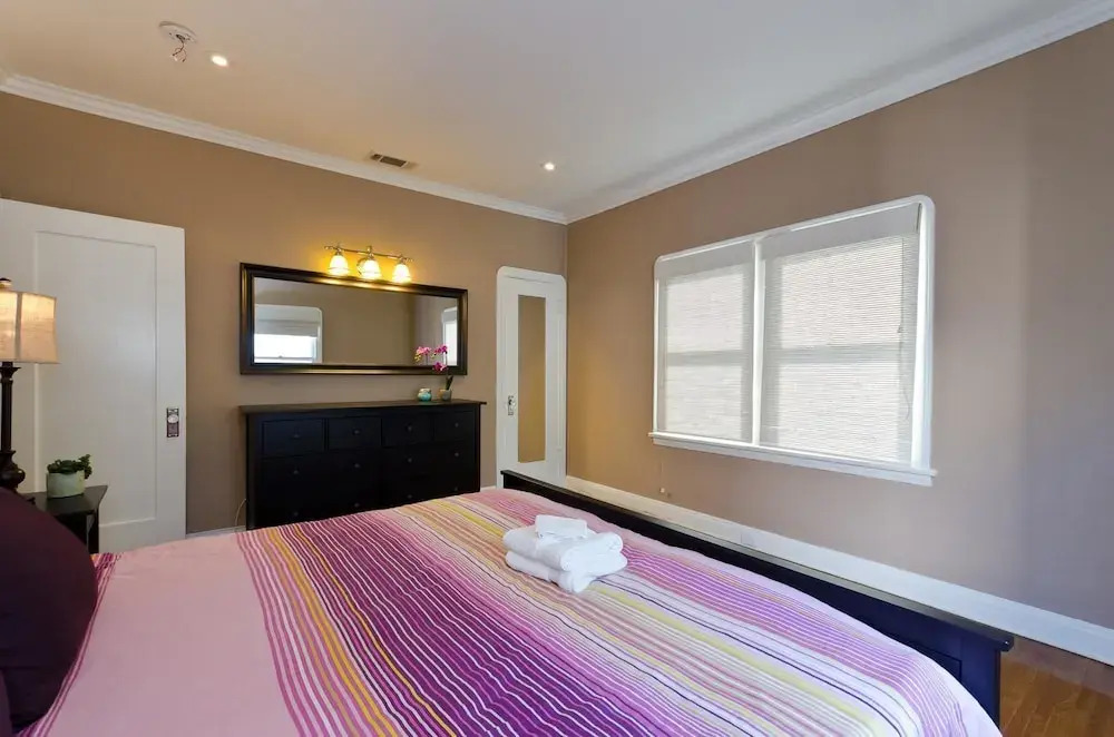 LA157 2 Bedroom Apartment By Senstay