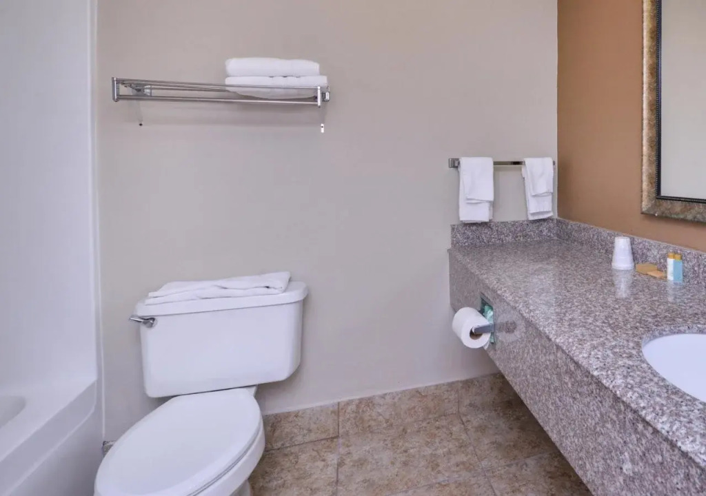 Americas Best Value Inn & Suites Bastrop