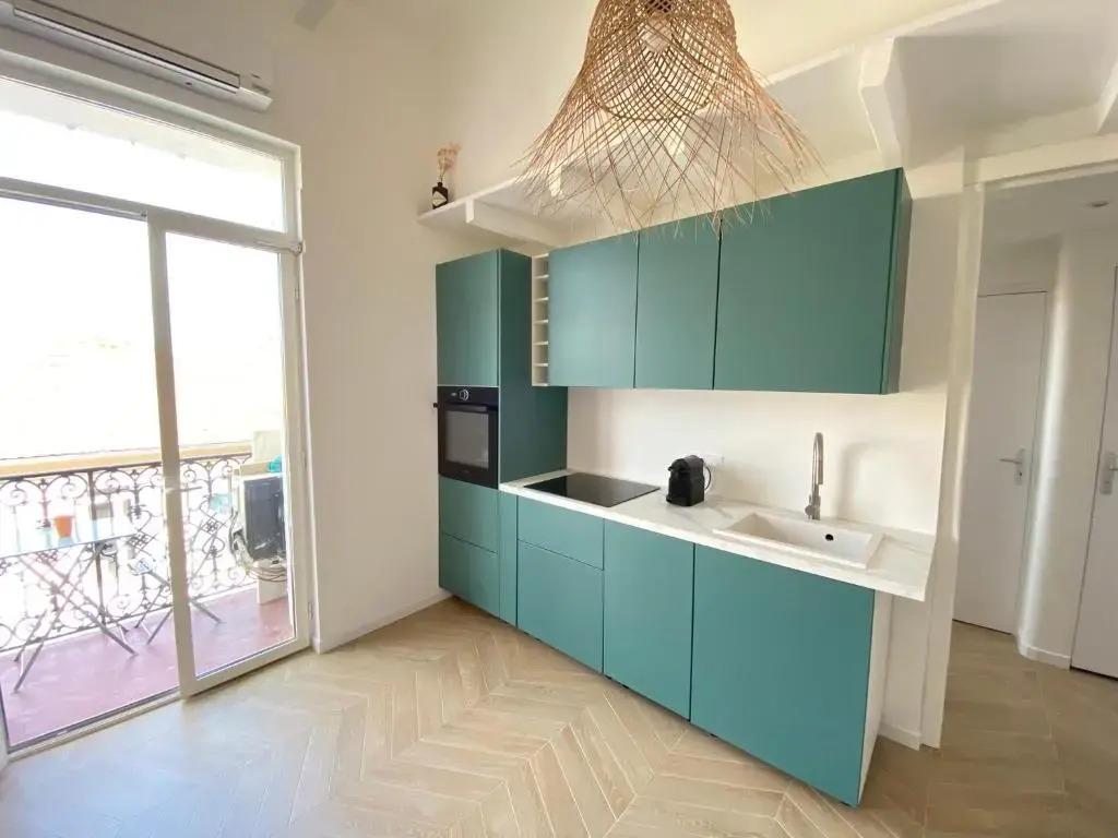 06S - A deux pas du port - appartement rénové-2 chambres