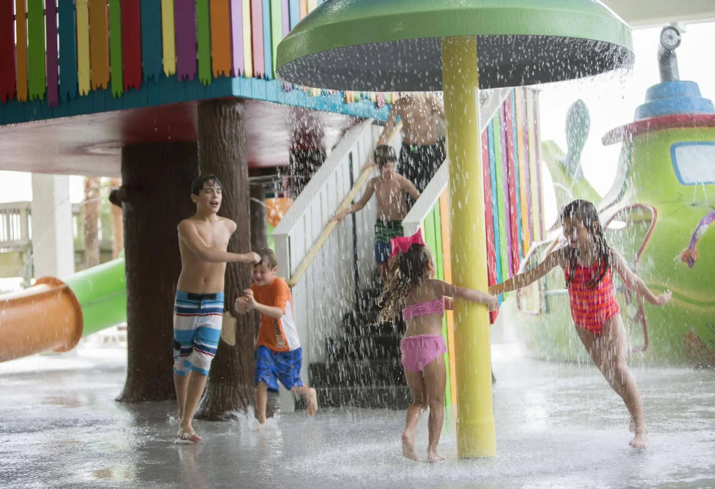 Crown Reef Resort