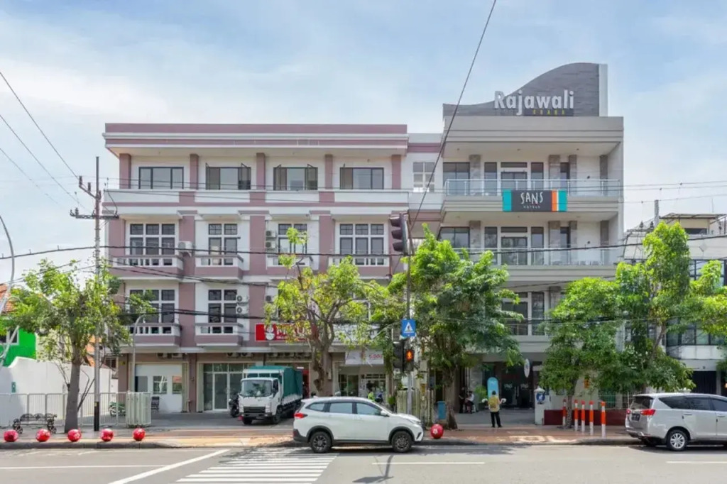 Sans Hotel Rajawali Surabaya by RedDoorz