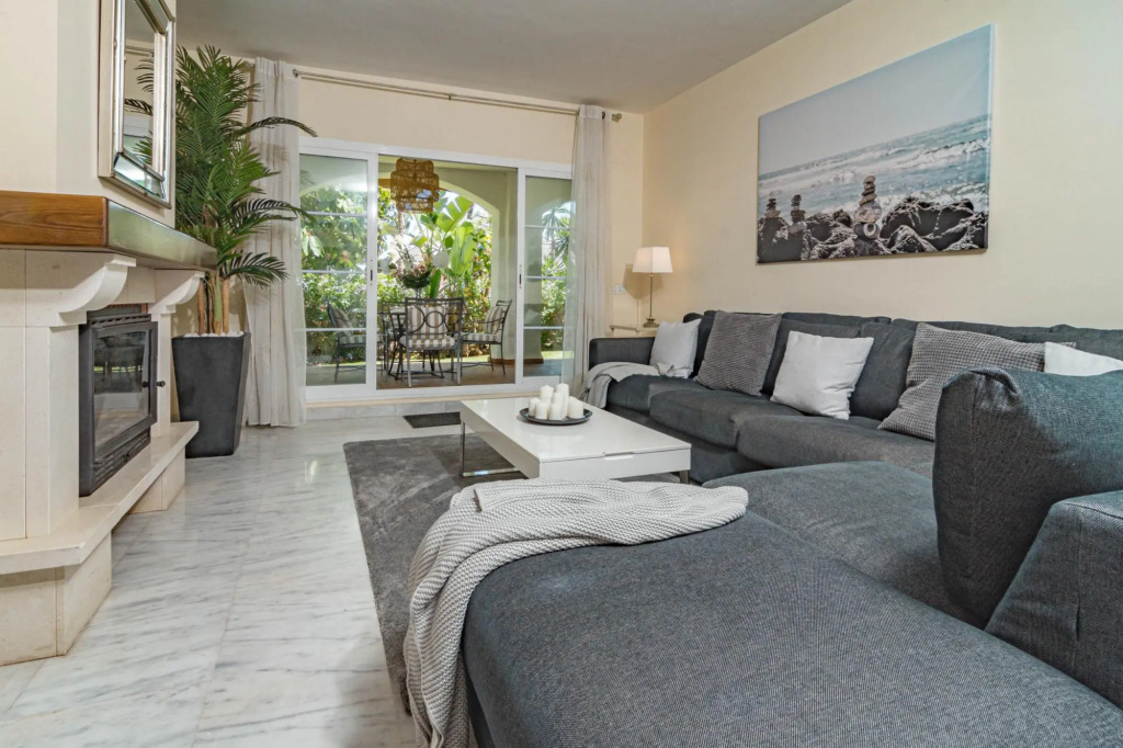 ADE10 - Casa Adelfas Ii by Roomservices