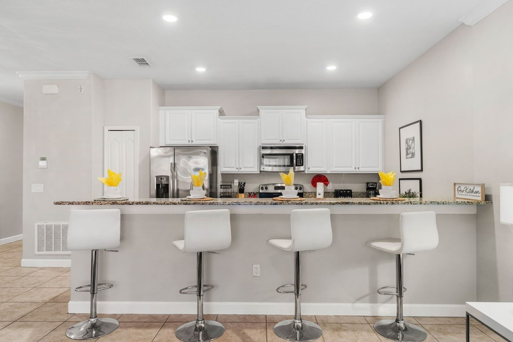 Paradise 4Bd w Private Pool & Waterpark 2941