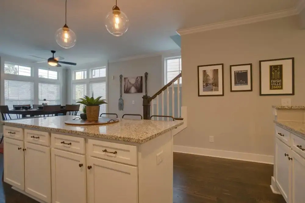 Industrial 3br/2.5ba Home Mins to DT by Domio