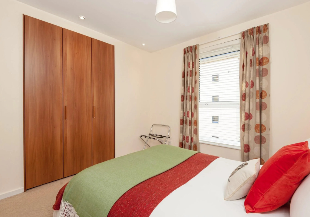 The Holyrood Road Residence - Rsa 120172