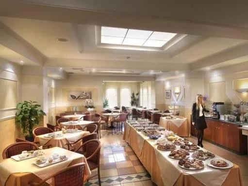 Piramidi Hotel