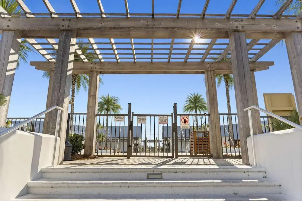 Rhema Beach Haus 2BR Luxury Retreat