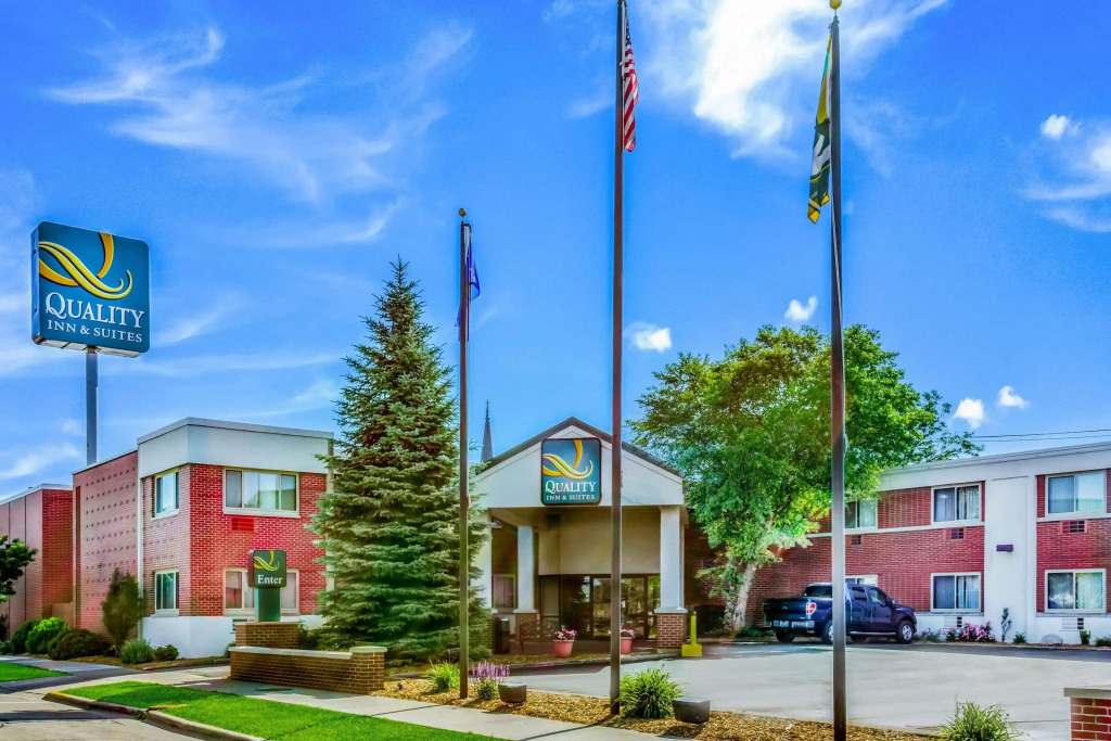 Quality Inn & Suites Green Bay Downtown