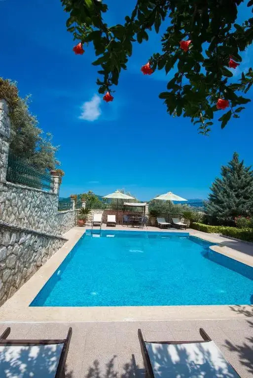 Pirofani Villa Apartments