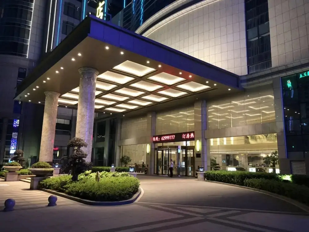 Lianjiang Century Hongteng Hotel